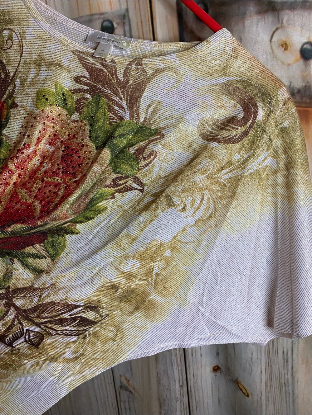 Dressbarn NWOT Metallic Floral Scoop Neck Short Sleeve Top Stretchy Comfy - Picture 6 of 7